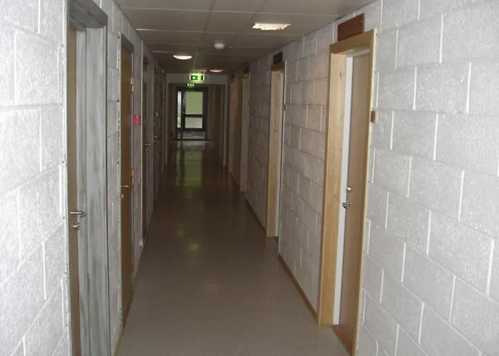 Imi Stolen Hotel *